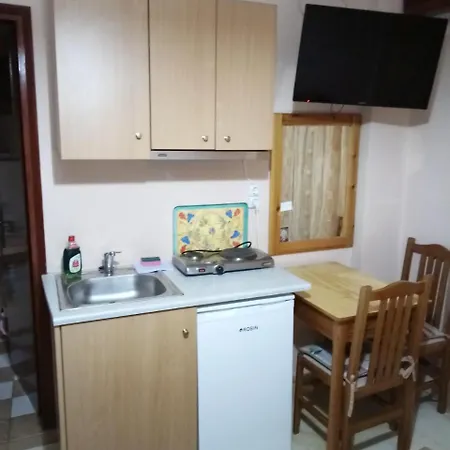 Dimitra Pentaliou Rooms-2