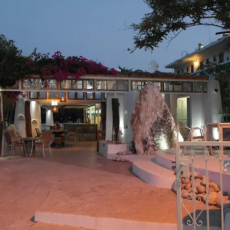 Studios Gorgona-2