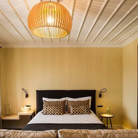 Aethra Boutique Rooms-2