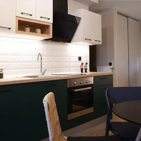 Q Luxury Rooms-3