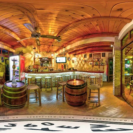 The Draught House Pub-Inn-2