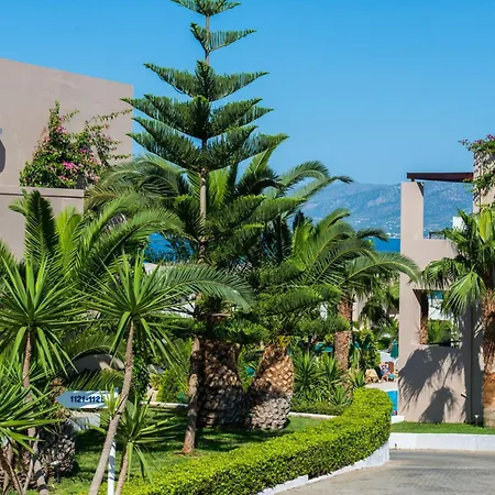 Grand Hotel Holiday Resort-3