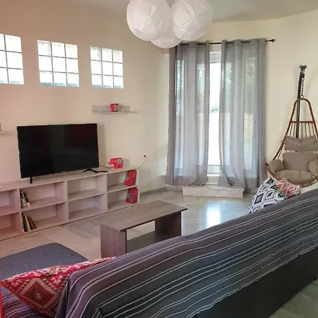 Maria'S Sharing Apartment-2