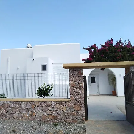 Bouganville Bed & Breakfast Stegna-3
