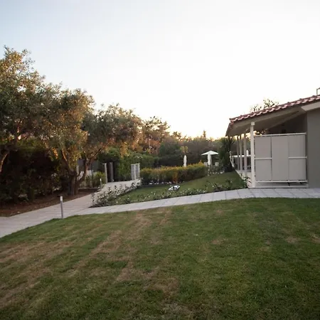8 Boutique Suites-2