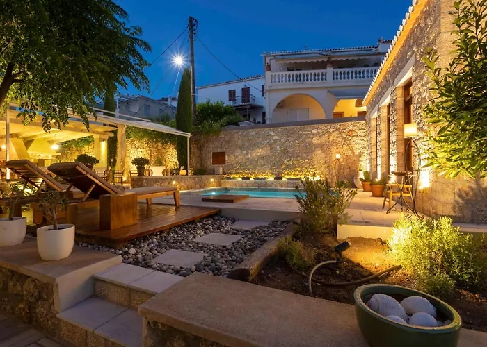 Mare Monte Luxury Suites Σπέτσες