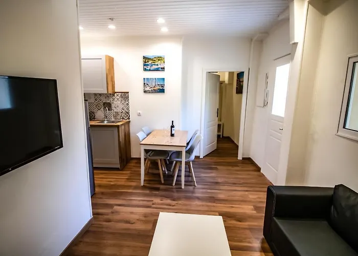 Levkosh Apartments At Lefkada'S Heart