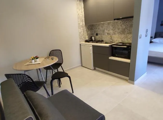 Stefani Apartments Μέθανα