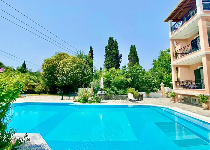 Villa Rosalia Apartments & Studios With Pool By Hotelius Corfu 