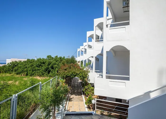 Grace Studios & Apartments Retimno