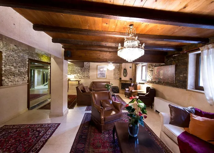 Chalet Lithos Παλαιός Άγιος Αθανάσιος