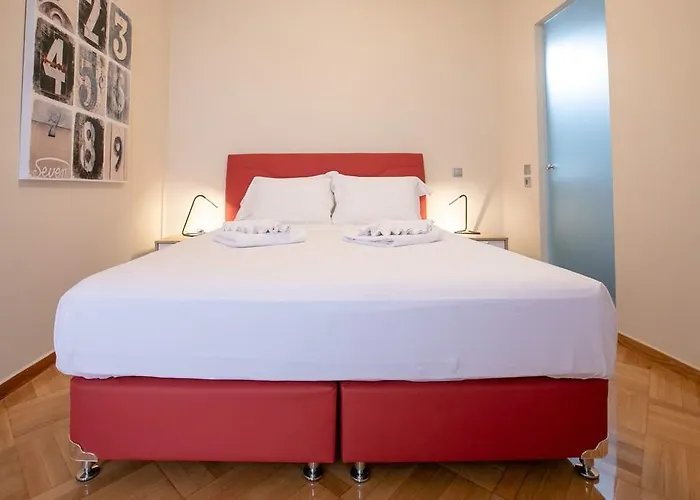 Luxurious 5 Bedroom-3 Bathroom Apartment 2- Ateny