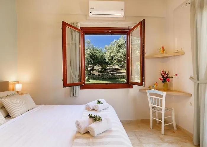 Lily'S Cottage, Secluded, Sea View Villa With Private Pool And Gardens. 1062101 Retimno