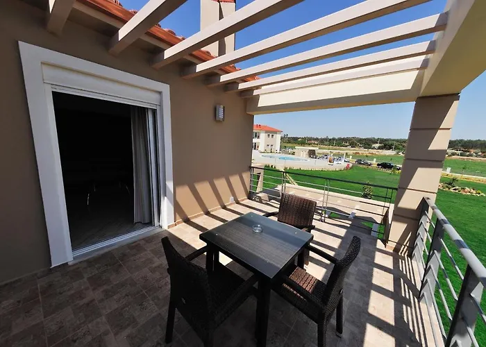 Antonios Village Hotel & Apartments Αρκούδι