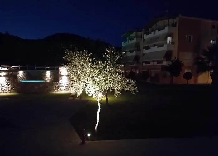 Alex House Aparthotel Ζαχάρω