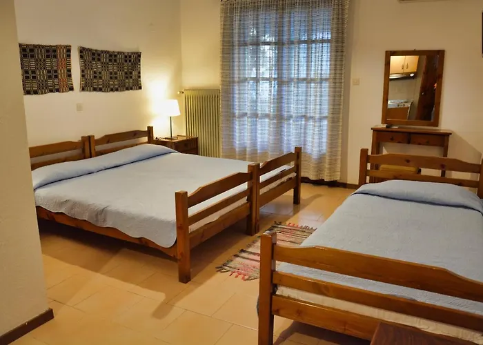 Papatzikos Traditional Guesthouse Néos Marmarás