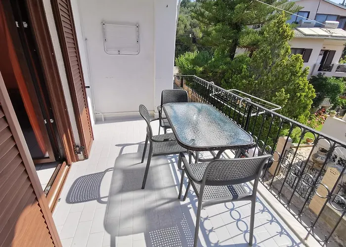 Marinos Aparts Aparthotel Sívota