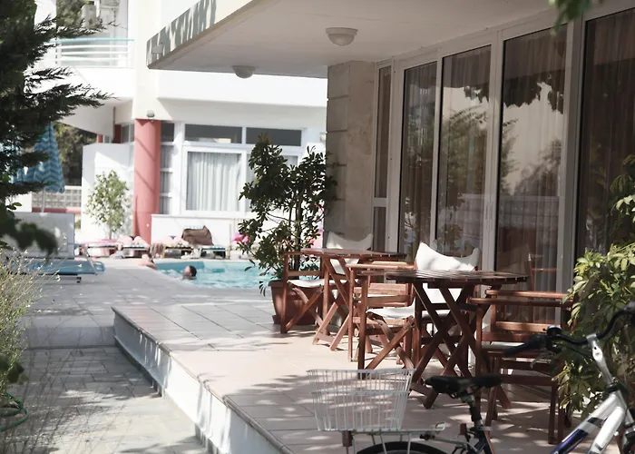 Hoteles en Cos