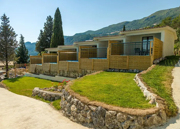 Hoteluri în Paleokastritsa