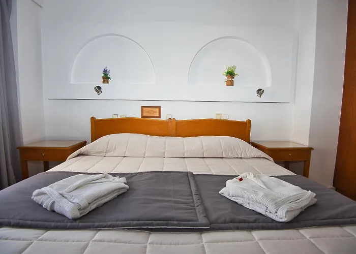 Irini'S Rooms Fteoura Kamári