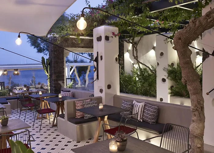 Kamari (Santorini) Hotels