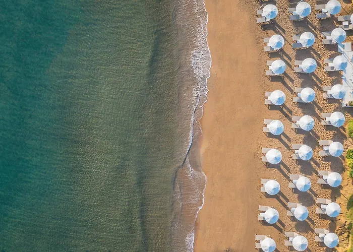 Hotele w Agia Marina