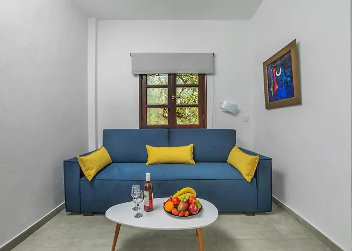 Eleon Suites Áfitos