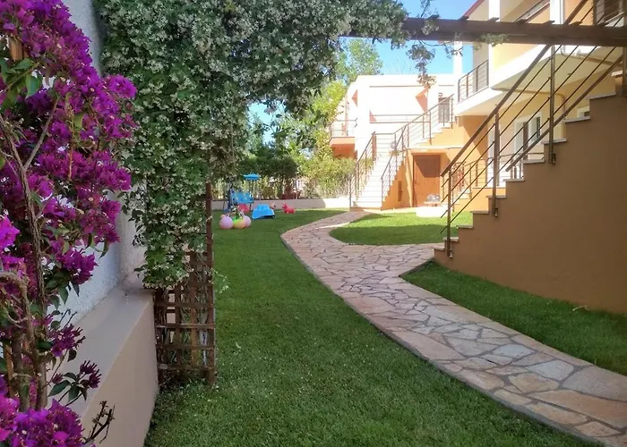 Dafni'S Beachfront Luxury Studios Nikiti 