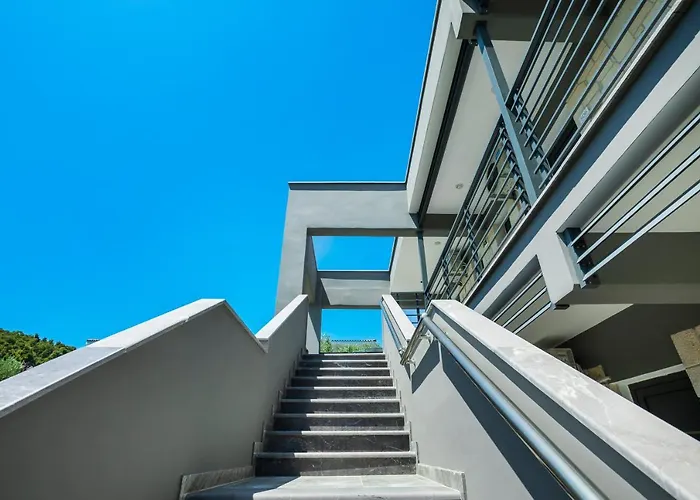 Newstory Suites Ποσείδι