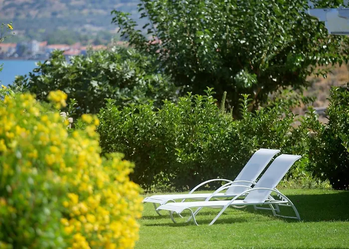 Little Bird Lesvos Aparthotel Πέτρα