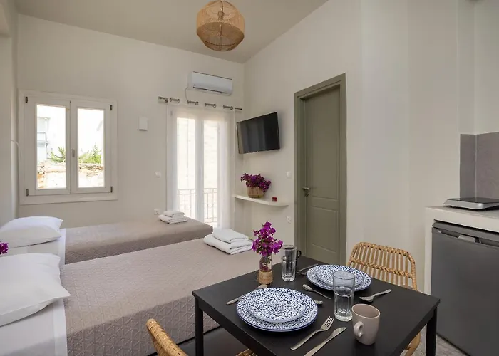 Bells Rooms And Suites Ermoupoli