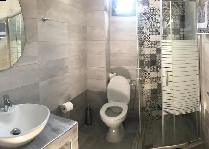 Hotel Savvas House Néos Marmarás