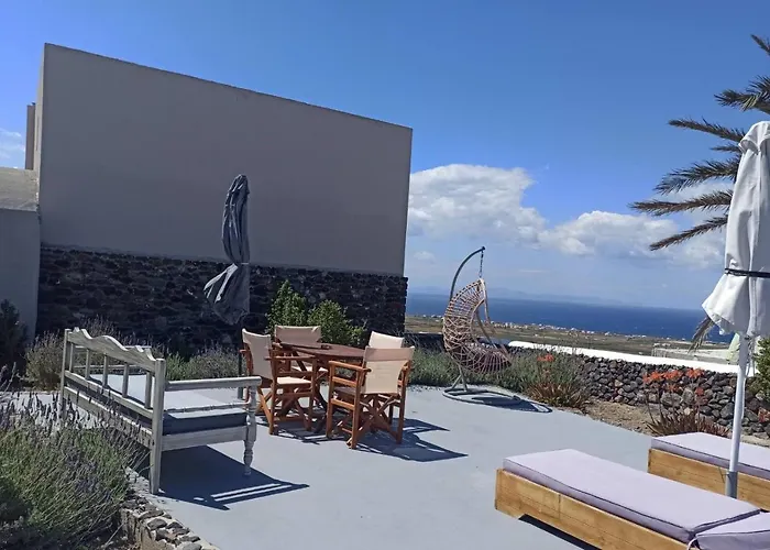 Aqua Serenity Luxury Suites Santorini Foinikia 