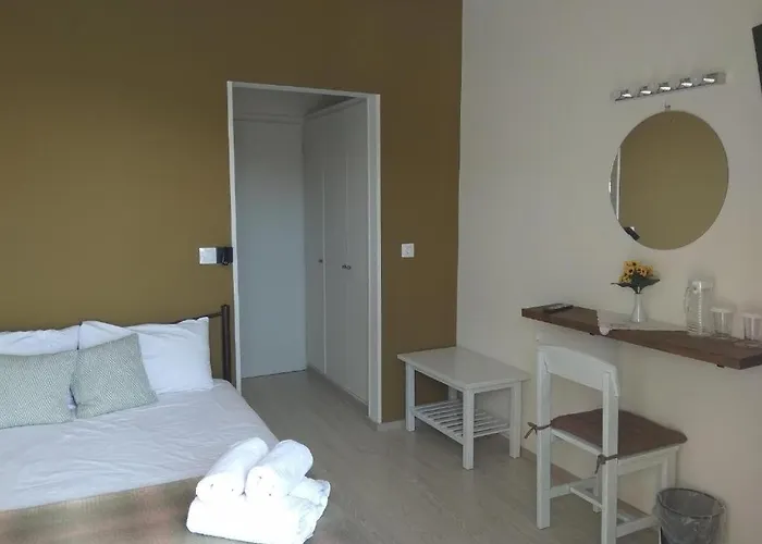 Hotel Karavos Πορταριά