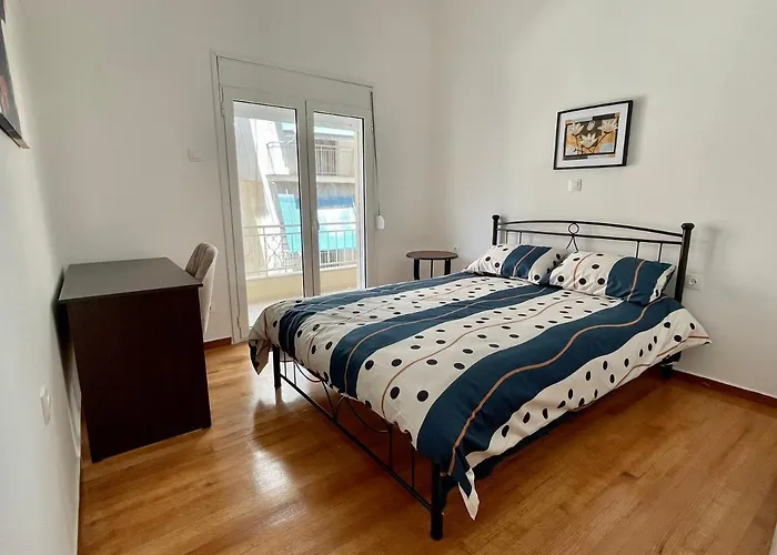 3-Bedroom Elegant Apartment In The City Center Ateny