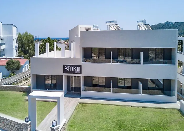 Madison Boutique Hotel Φαληράκι