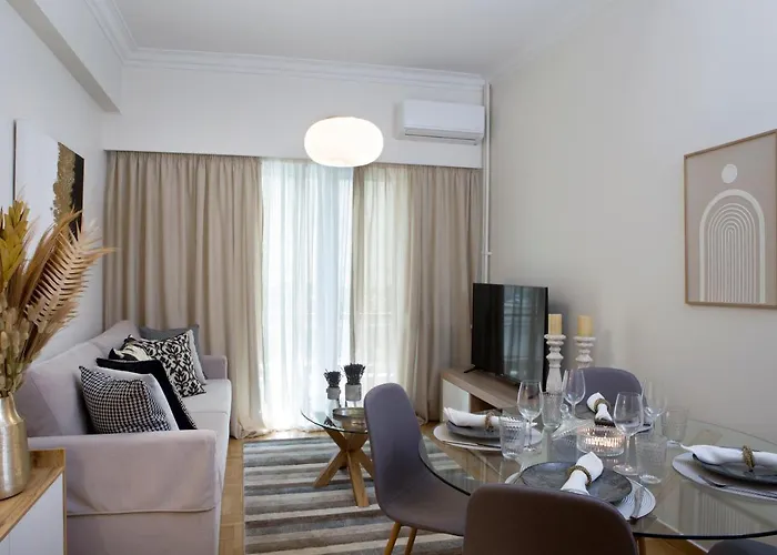 Warm & Coozy Residence Athens