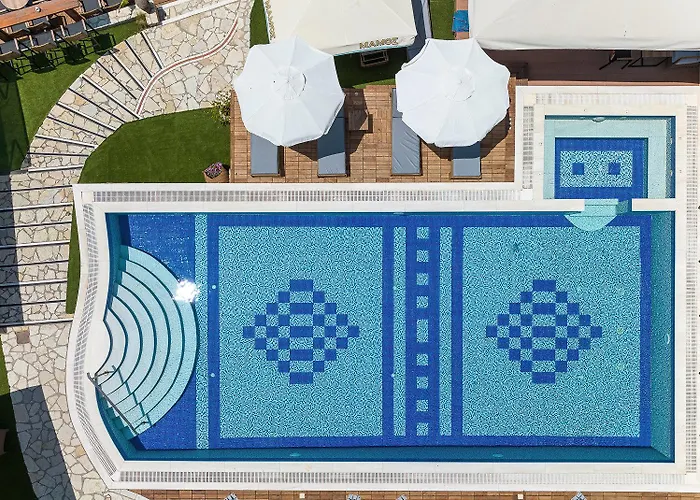 Almira Hotel Αρκούδι