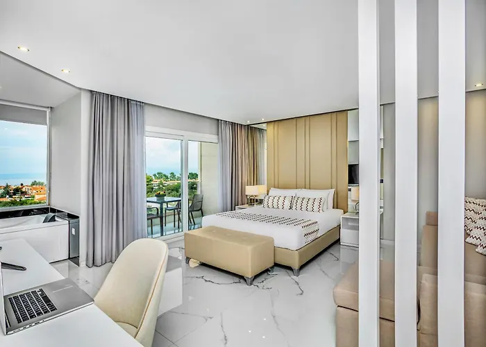 Anna Family Aparthotel Pefkochori