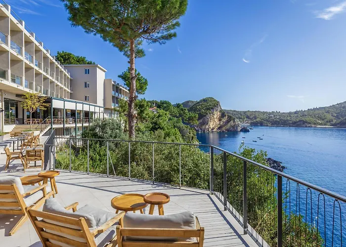 Ξενοδοχεία σε Παλαιοκαστρίτσα