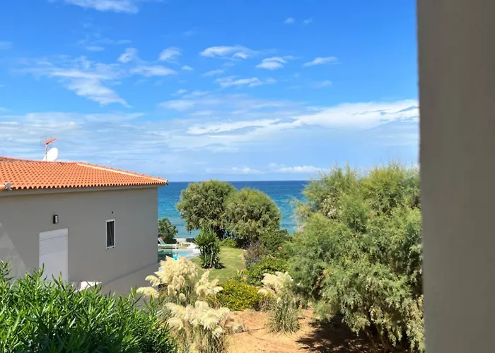 Iolkos Hotel Apartments Kato Daratso
