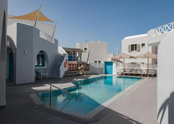 Nikolas Hotel Karterados 
