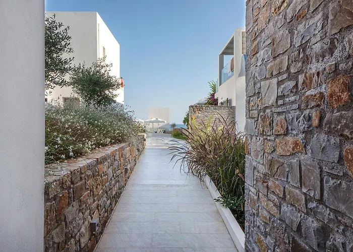 Maritimo Beach Hotel Sissi