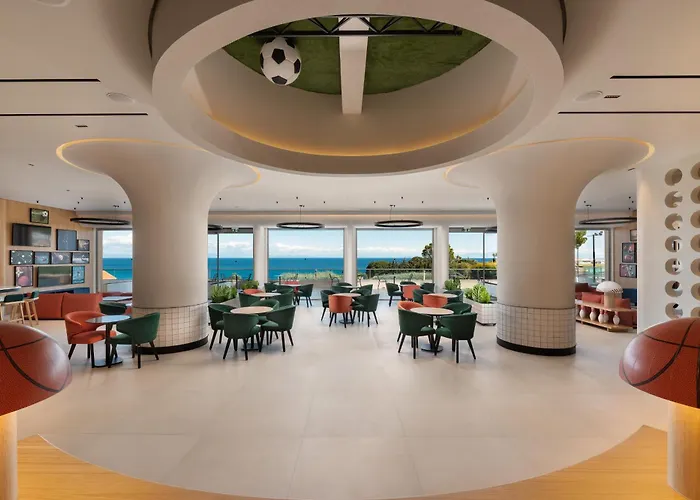 Hoteluri în Kallithéa