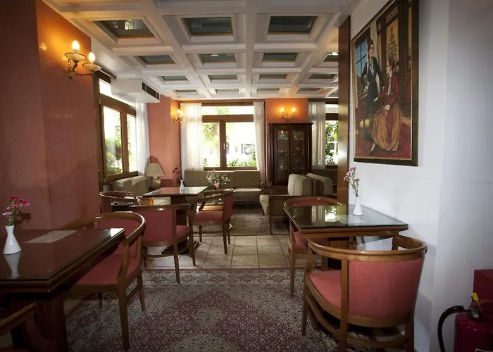 Athens hotels near Monastiraki