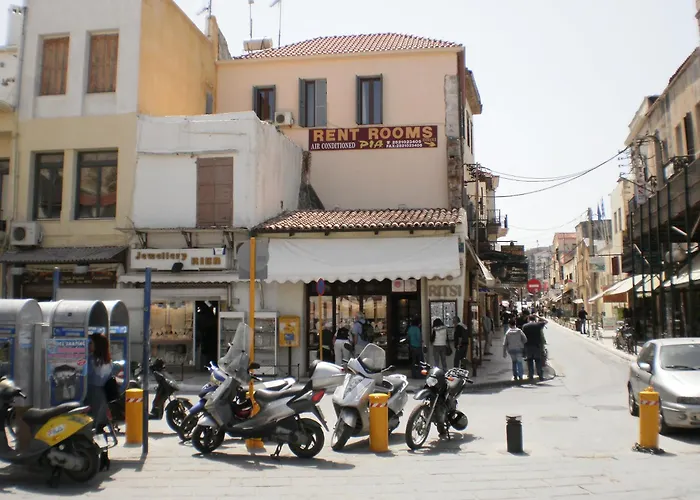 Pia Rooms La Canea