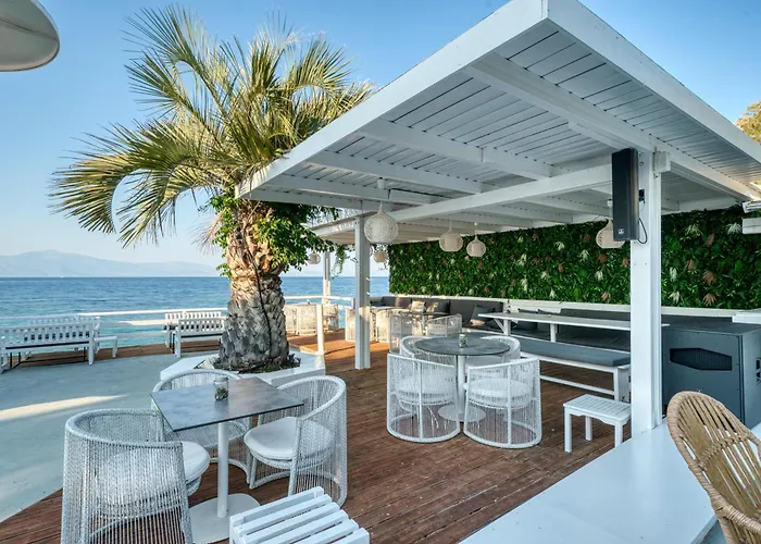 Black & White Boho Resort Μελίσσι