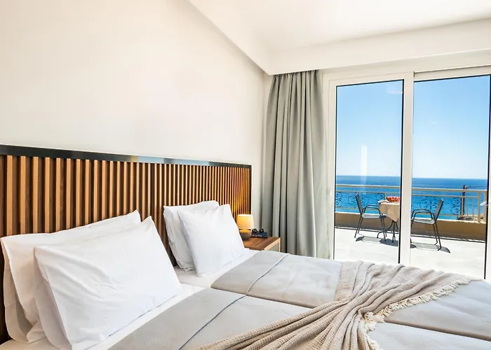 Apolis Beachscape Hotel Amoopi