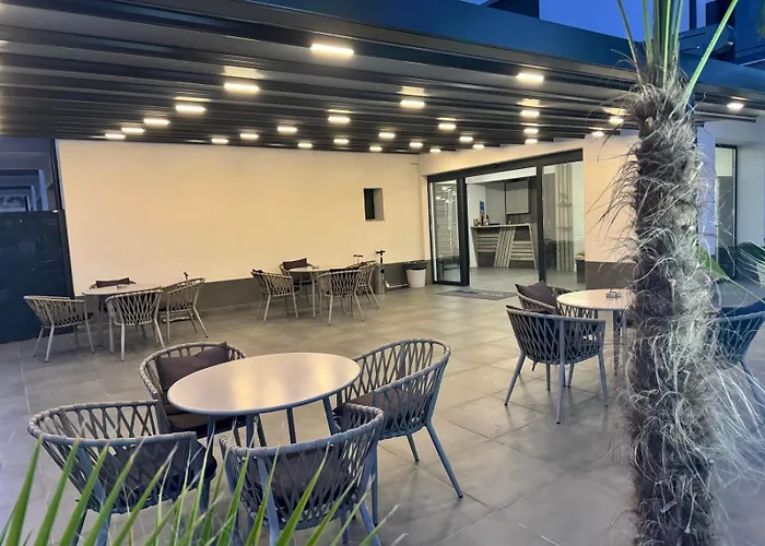Radina Family Aparthotel Kallithea 