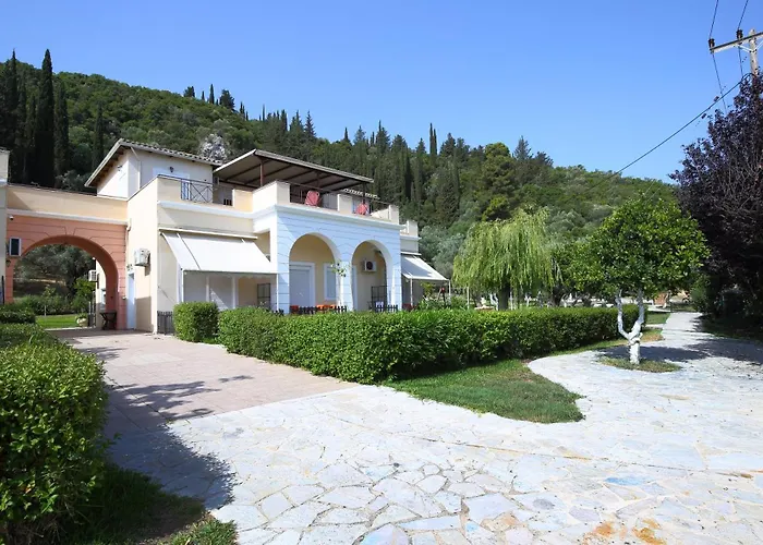 Apartments Avra Kalligoni